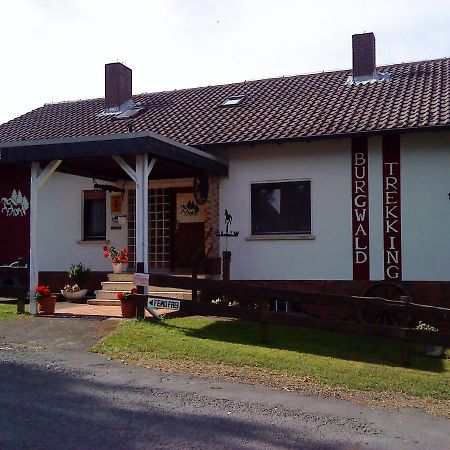 Gaestehaus Burgwald-Trekking Mittelsimtshausen Экстерьер фото
